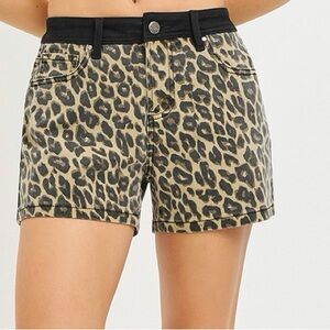 ❤️Hello Gorgeous! RISEN High Rise Leopard Shorts with Contrast Waistband